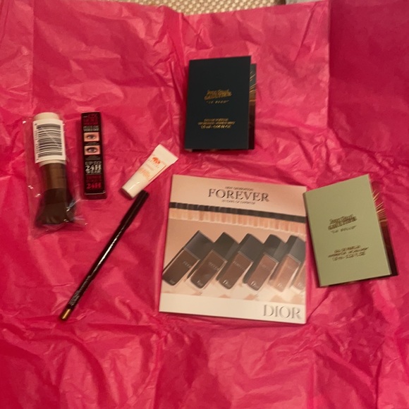 NWT MACYS BEAUTY BOX  7 pieces - Picture 6 of 9